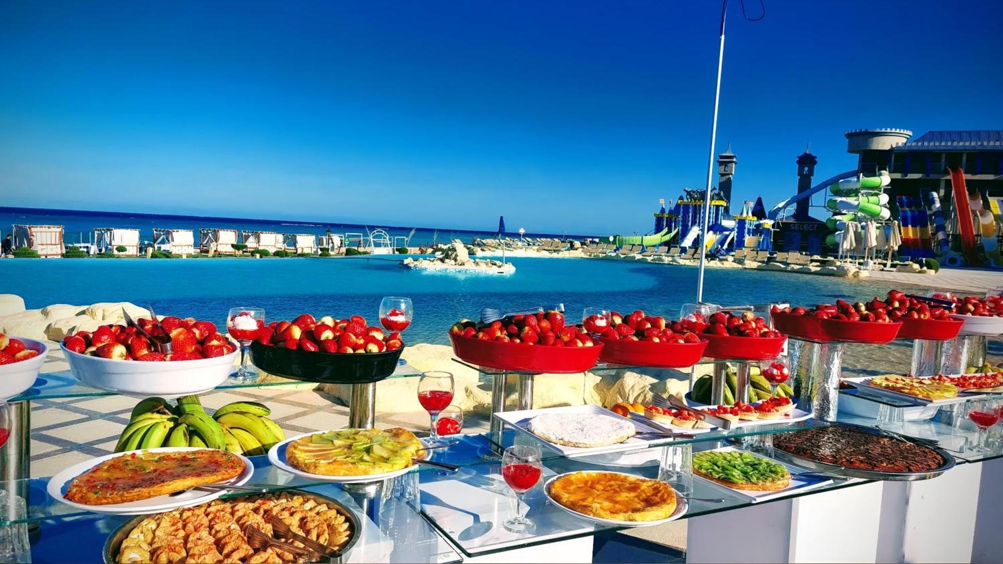 Aparthotel Luxury Beachfront Studio- Foreign Nationals Only