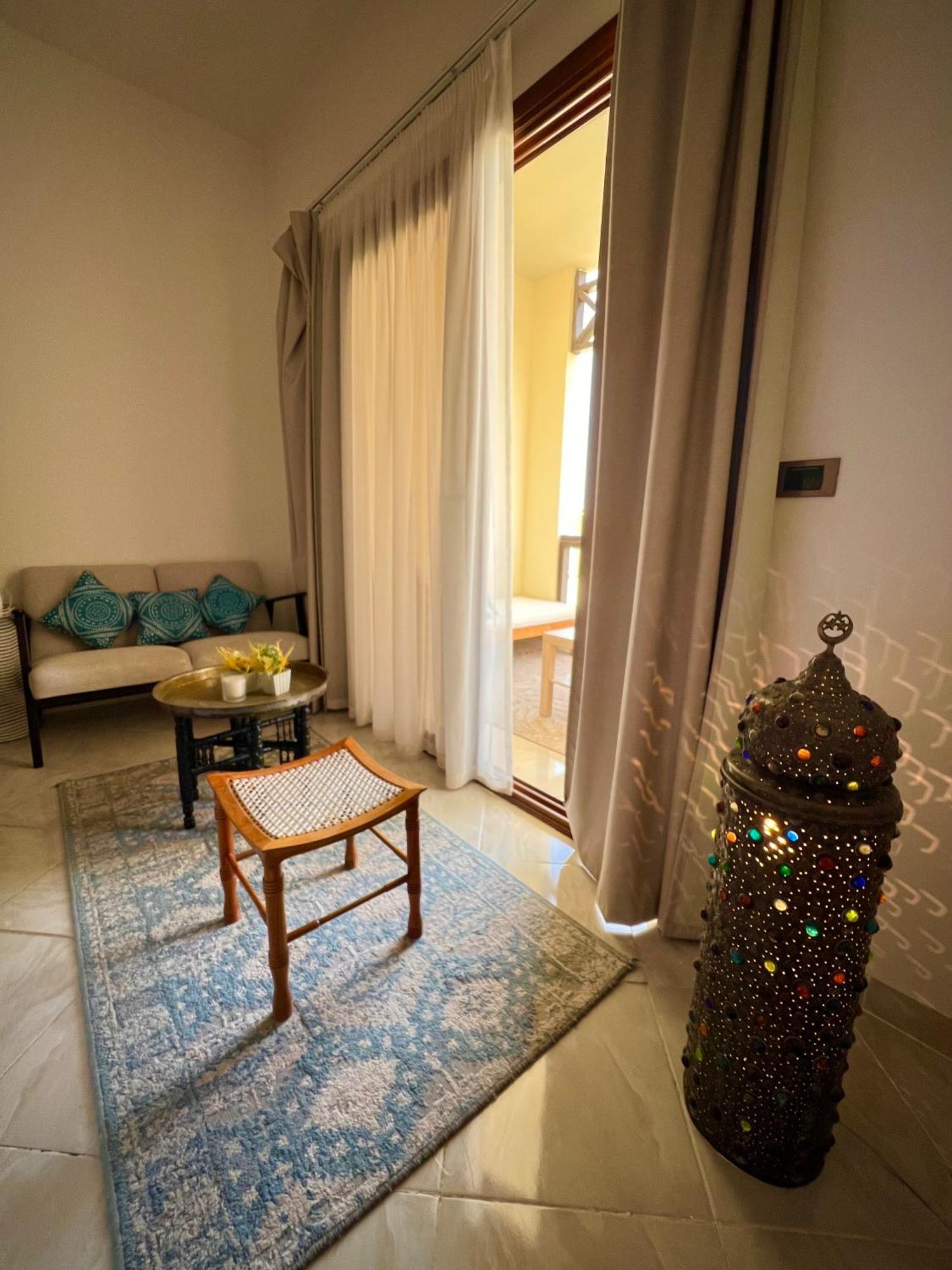 Luxury Beachfront Studio- Foreign Nationals Only Aparthotel Hurghada