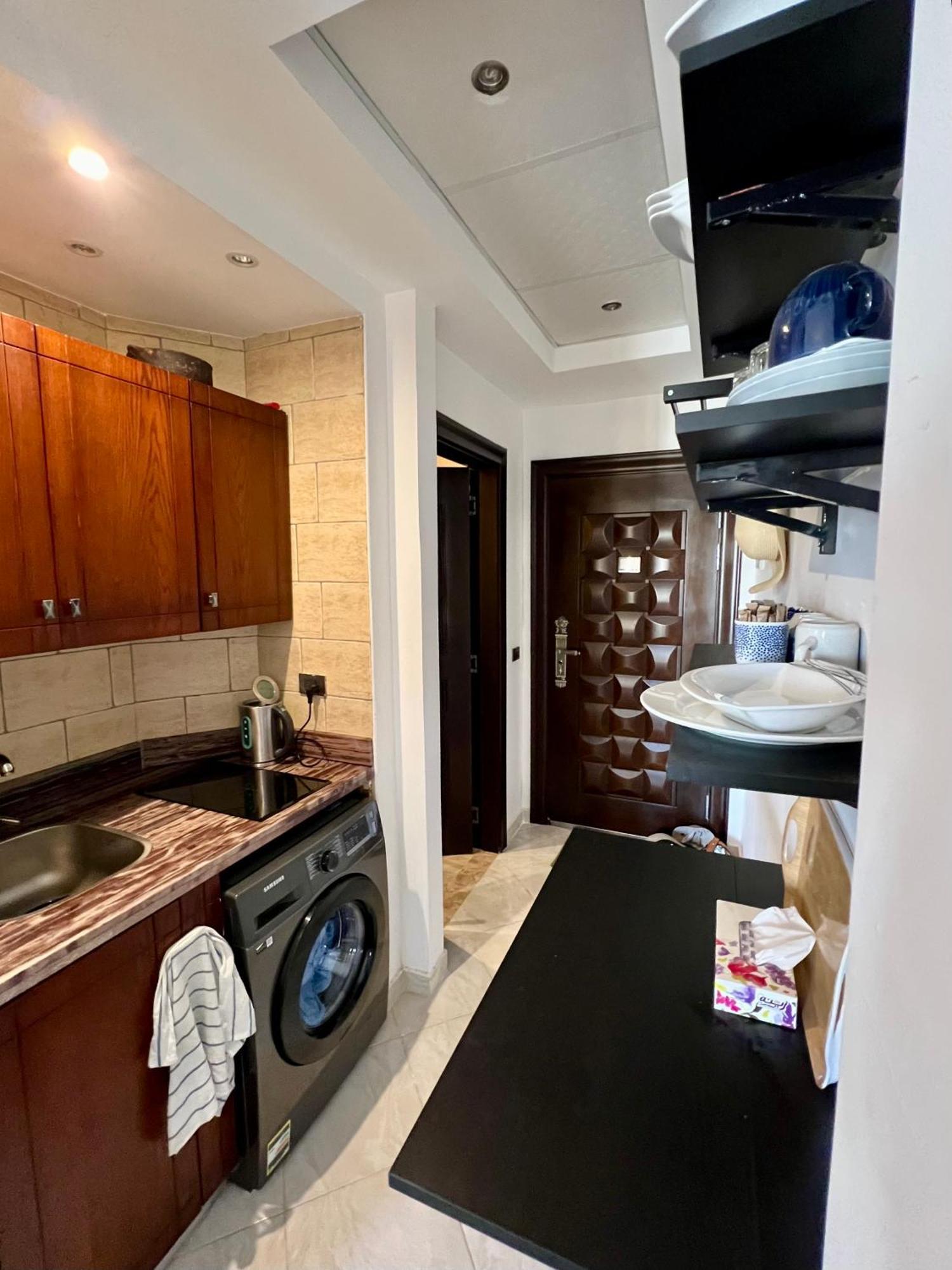 Luxury Beachfront Studio- Foreign Nationals Only * Hurghada