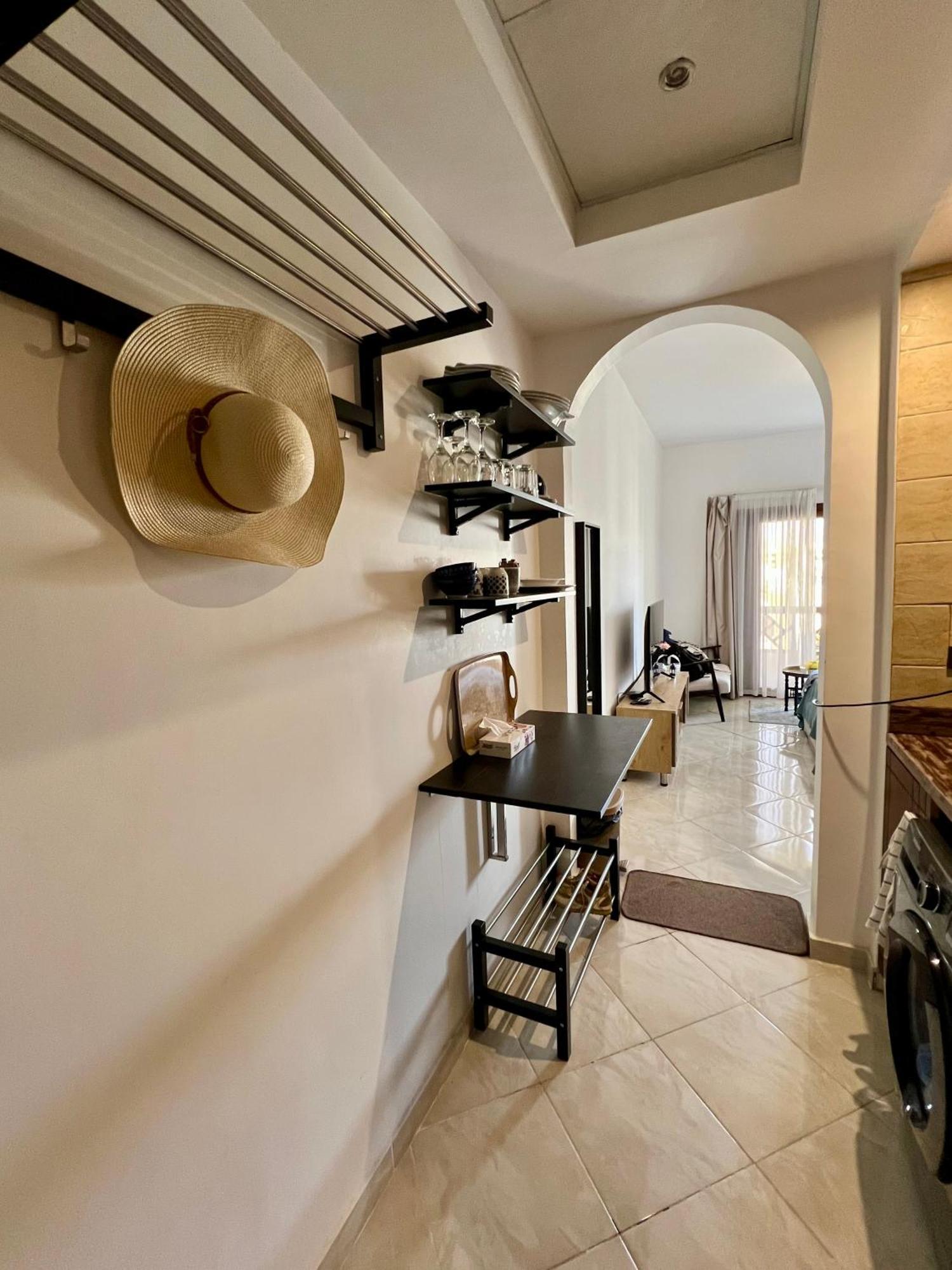 Luxury Beachfront Studio- Foreign Nationals Only